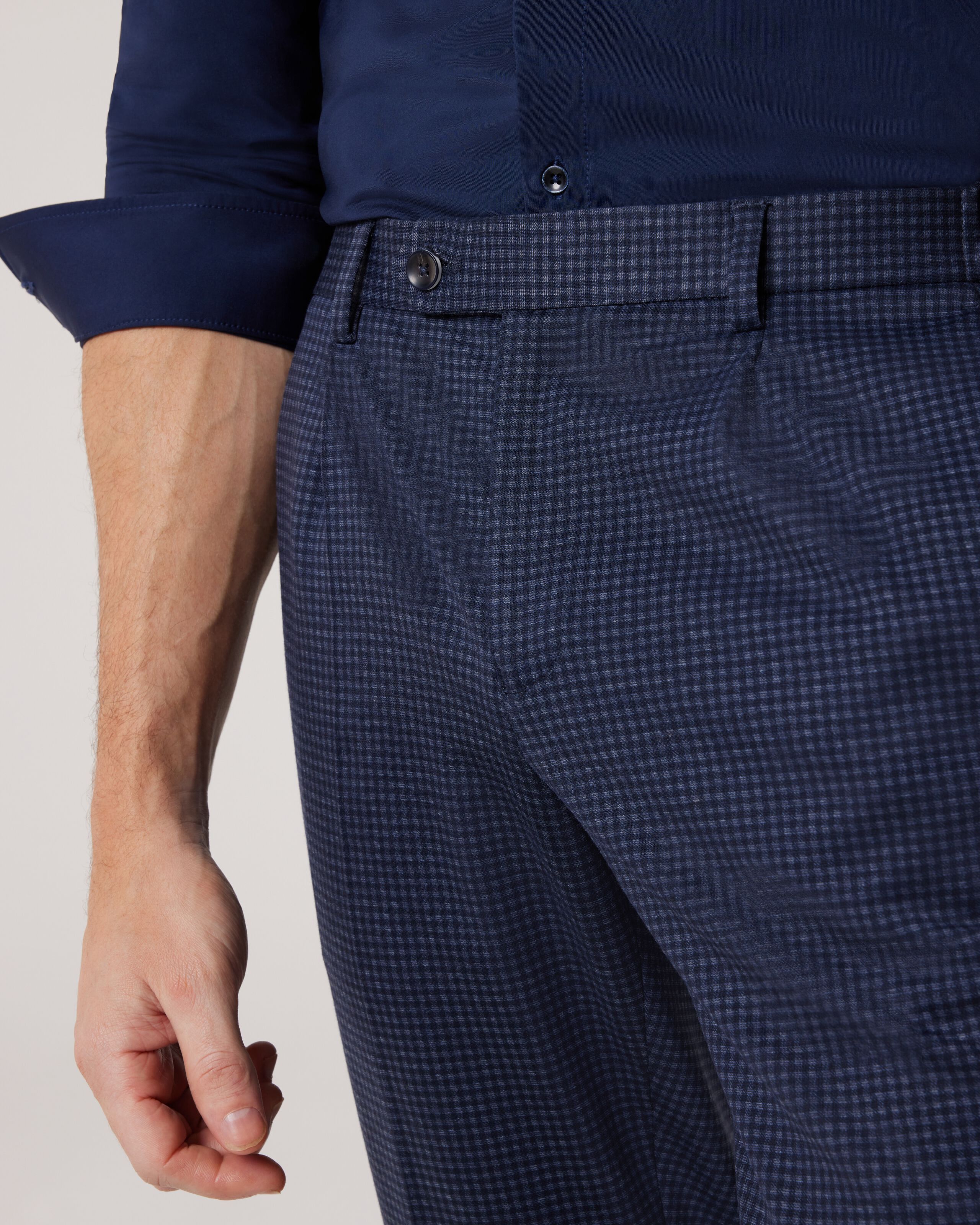Skinny pleated pants on sale